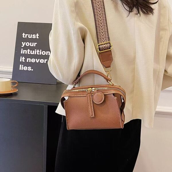 5e6b9f64db7f1c2e87a8d7b300b4be36 Handcrafted Luxury Leather Handbag – Premium Custom Made Designer Style Bag