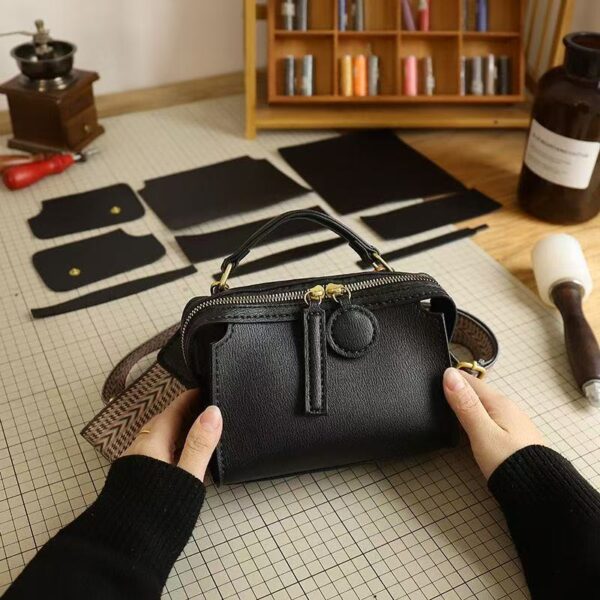 微信图片_20251106004257_35_22 Handcrafted Luxury Leather Handbag – Premium Custom Made Designer Style Bag