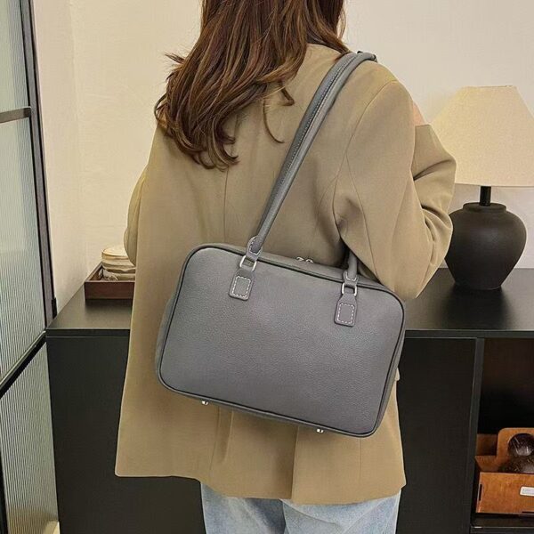 微信图片_20251106004337_81_22 Handcrafted Luxury Leather Handbag – Premium Custom Made Designer Style Bag